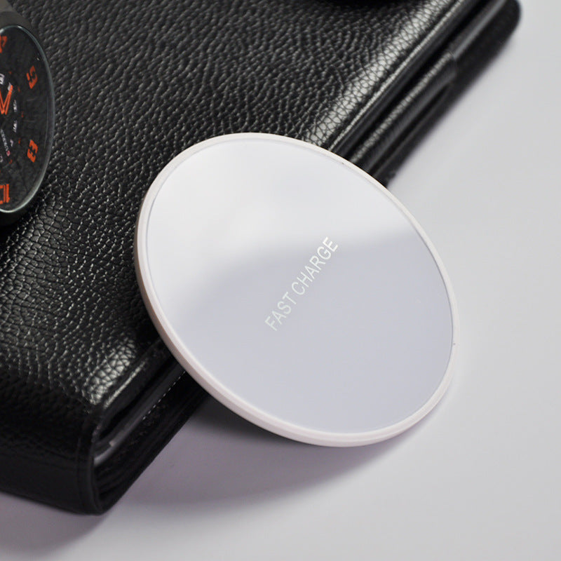 Compact wireless charger for earbuds