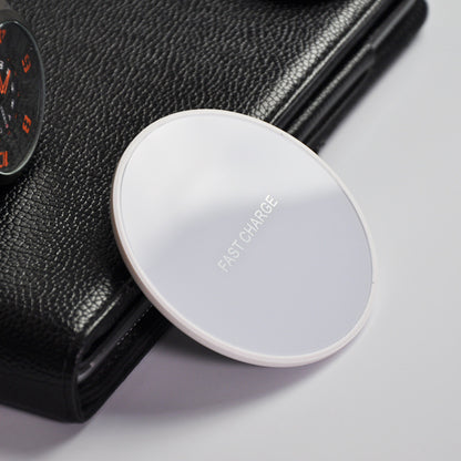Compact wireless charger for earbuds